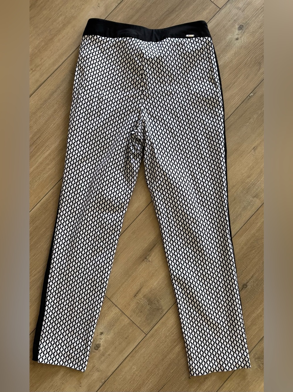 Swing Control women’s Geometric Black & White Patterned Slim golf pants